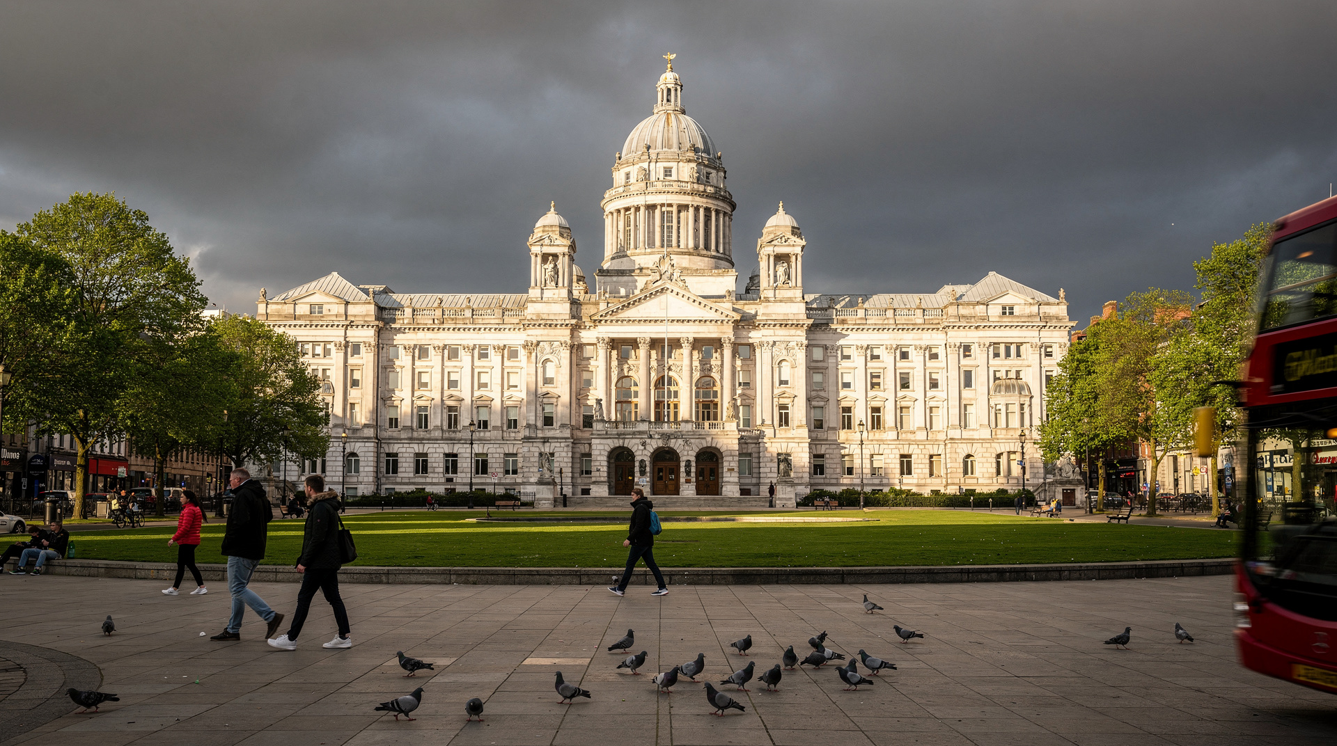 Belfast day trip from Dublin: what I learned going twice — Belfast is two hours from Dublin and completely different in character. What's a