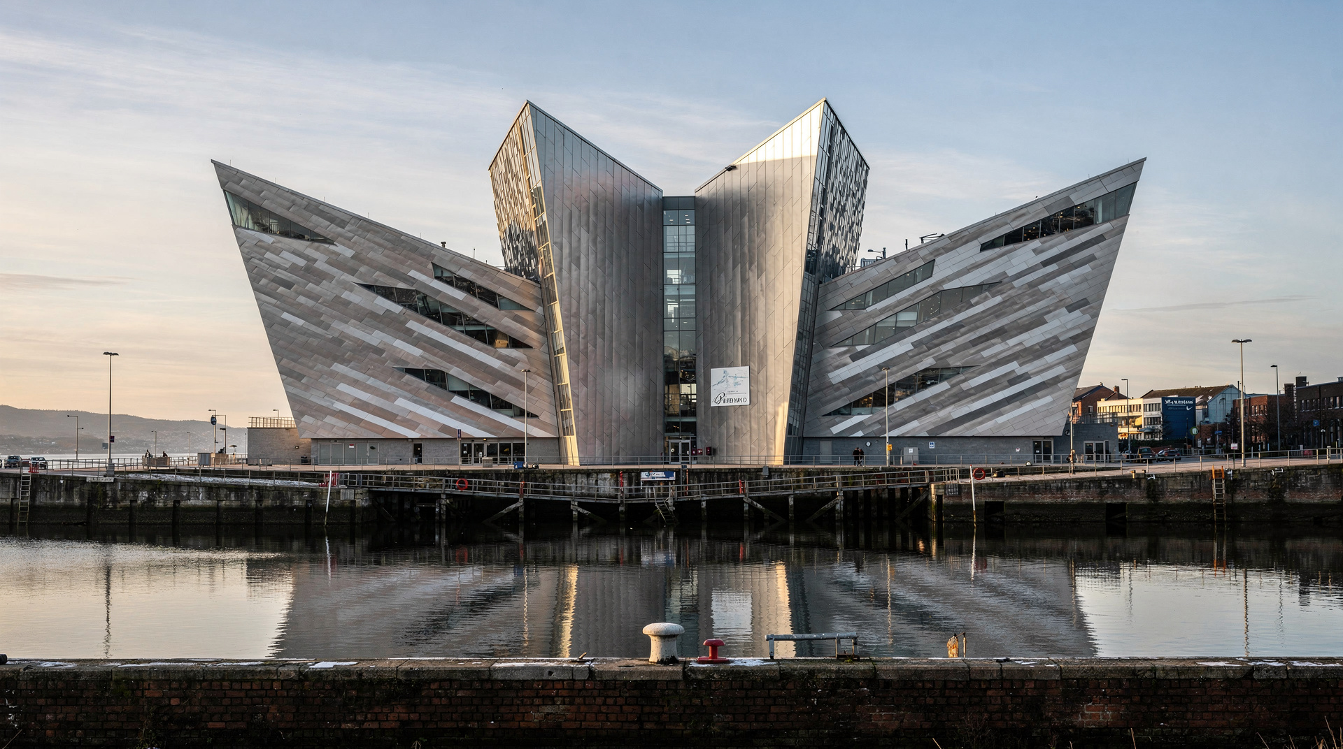 From Dublin: day tour to Belfast and Titanic Museum
