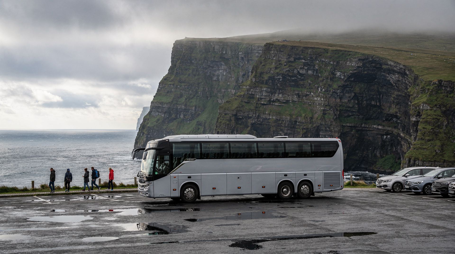Cliffs of Moher: which tour is best from Dublin? — Comparison of all Cliffs of Moher day tours from Dublin: standard coach, small g