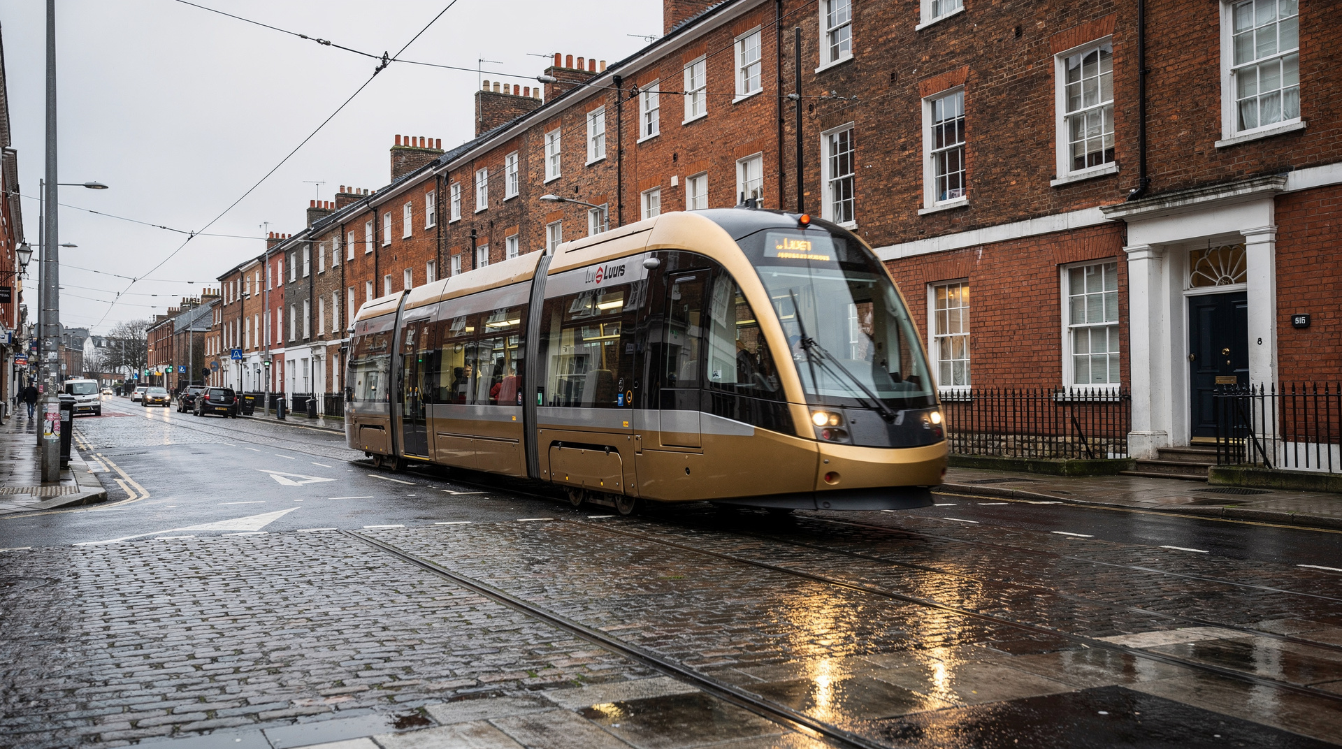 DART and Luas guide for Dublin visitors — Practical guide to Dublin's DART railway and Luas trams in 2026 — routes, key st