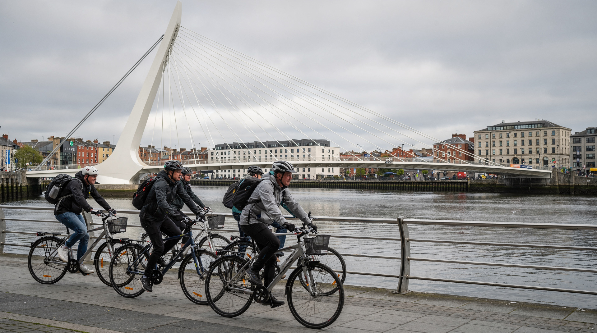 Dublin bike tours guide — The best bike and e-bike tours in Dublin — guided rides through the parks, canal